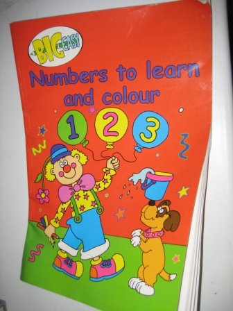 Big and Easy Numbers to Learn and Colour Book